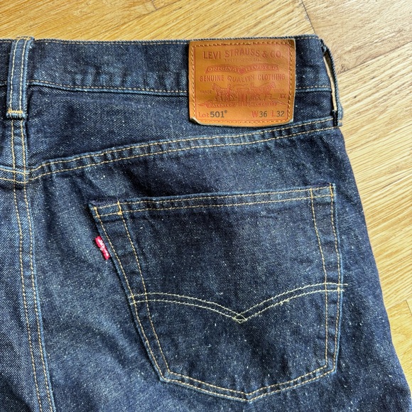 Levi’s 501® ORIGINAL FIT SELVEDGE MEN'S JEANS - Picture 4 of 8